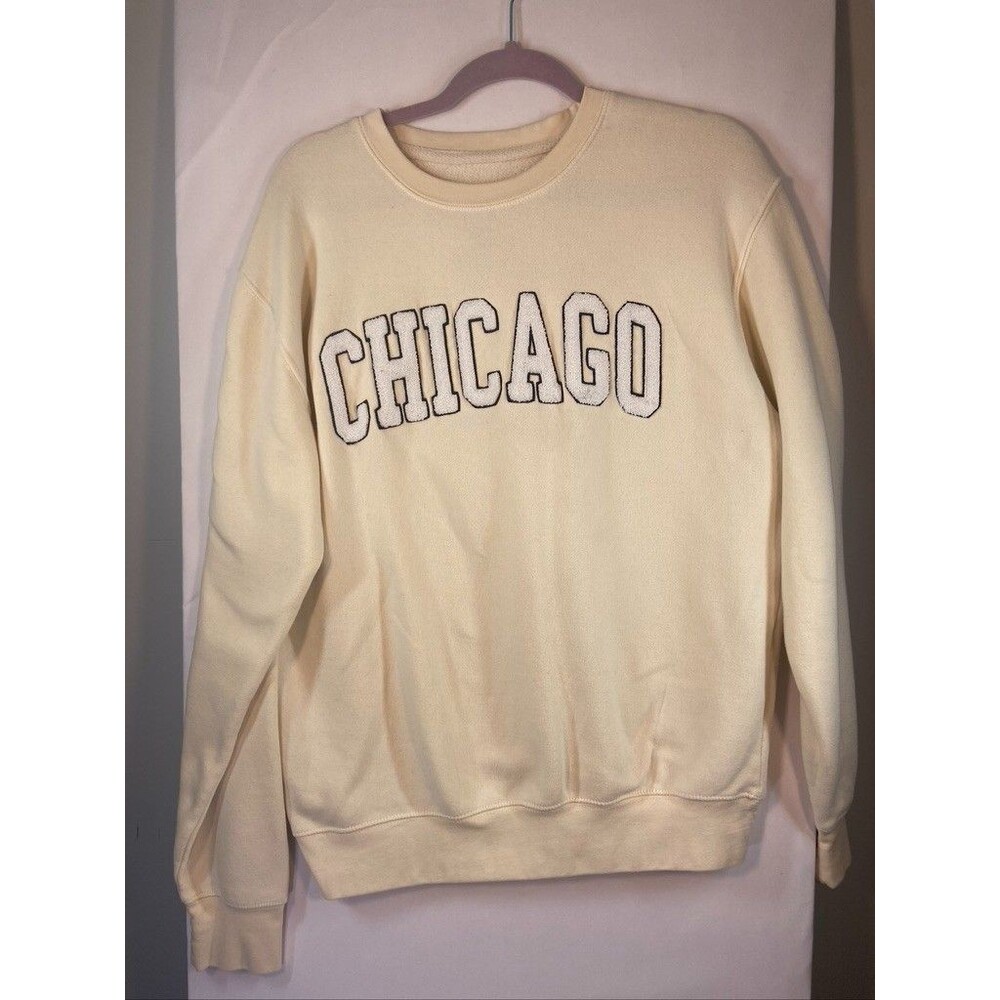 NEW YORK POPULAR XLARGE CREAM CHICAGO LOGO LONG SLEEVE SWEATSHIRT WOMENS